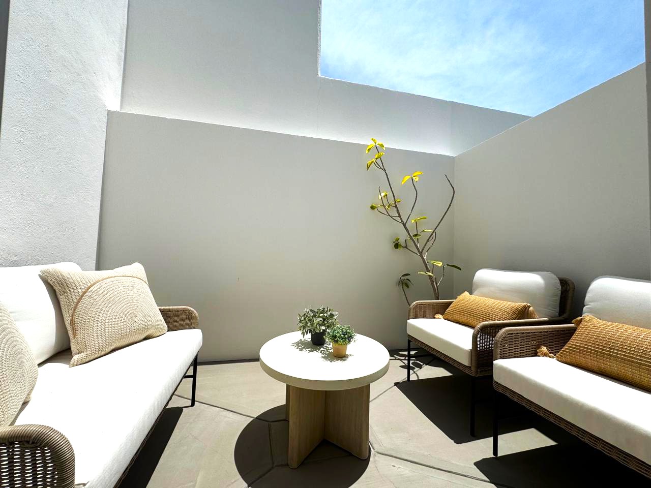 ¡Oportunidad! Departamento nuevo en zona norte en privado con alberca y vigilancia 24/7.